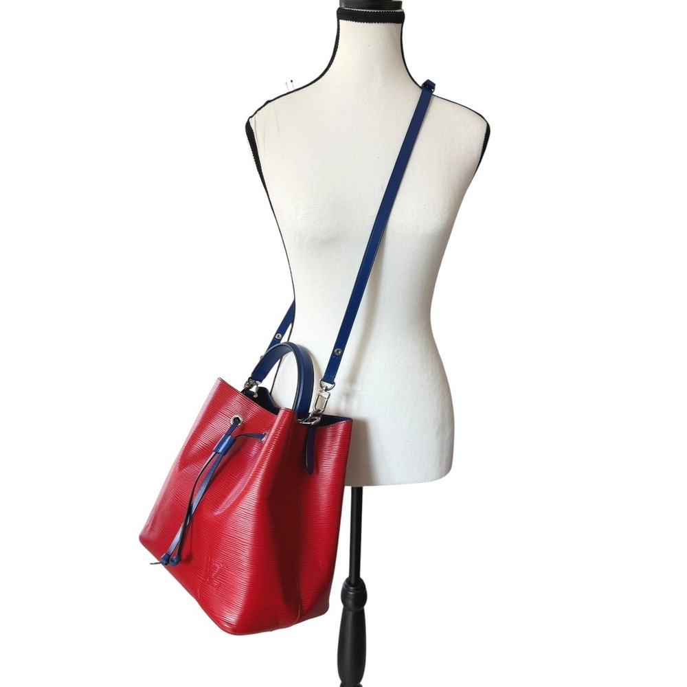 Louis Vuitton NeoNoe MM Epi Leather Red Blue Bucket Bag Shoulder Crossbody - Picture 2 of 16